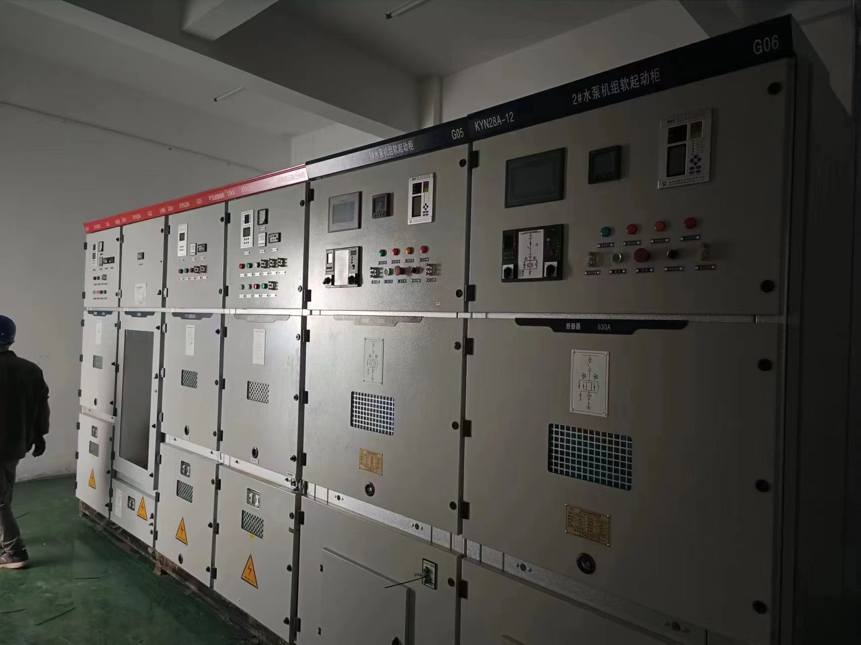 廣東某泵站用一體化高壓固態(tài)軟啟動柜 起動成功